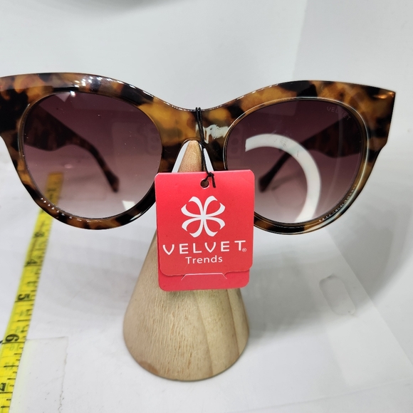 VELVET SUNGLASSES CHELSEA CHUNKY CATEYE TORTOISE SHELL BROWN LENS NEW NWT main image 5